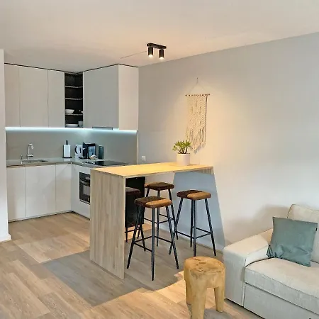 With Large Terrace In A Quiet Park - Nearby *